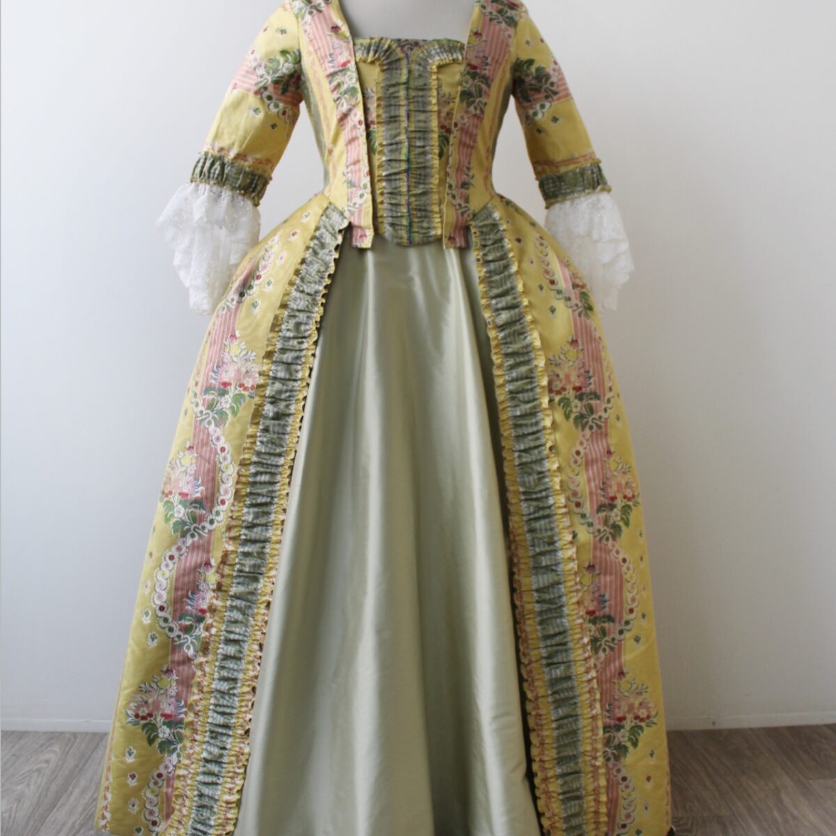 18th CENTURY - La compagnie du costume