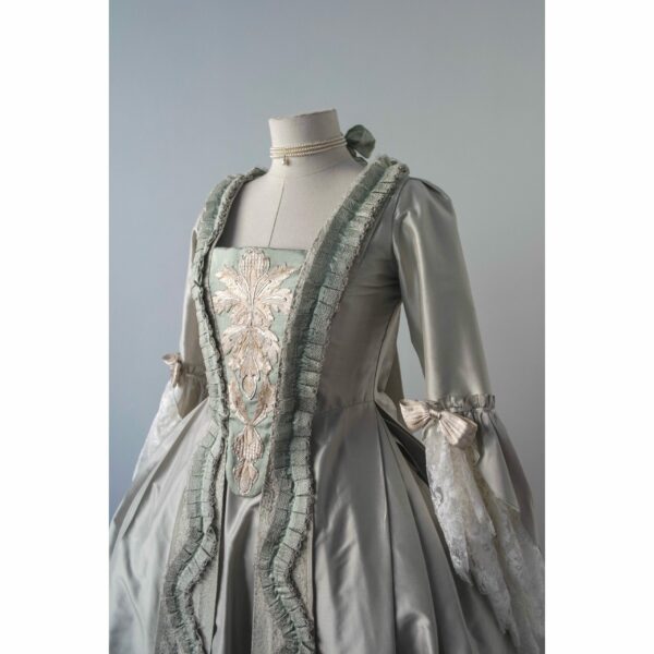 18th CENTURY - La compagnie du costume