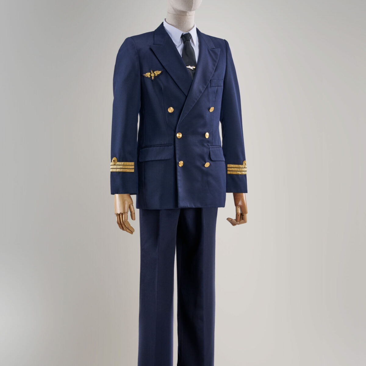 CIVILIAN UNIFORMS - La compagnie du costume